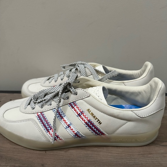 Adidas Gazelle White with Red and Blue Accents - Picture 3 of 5
